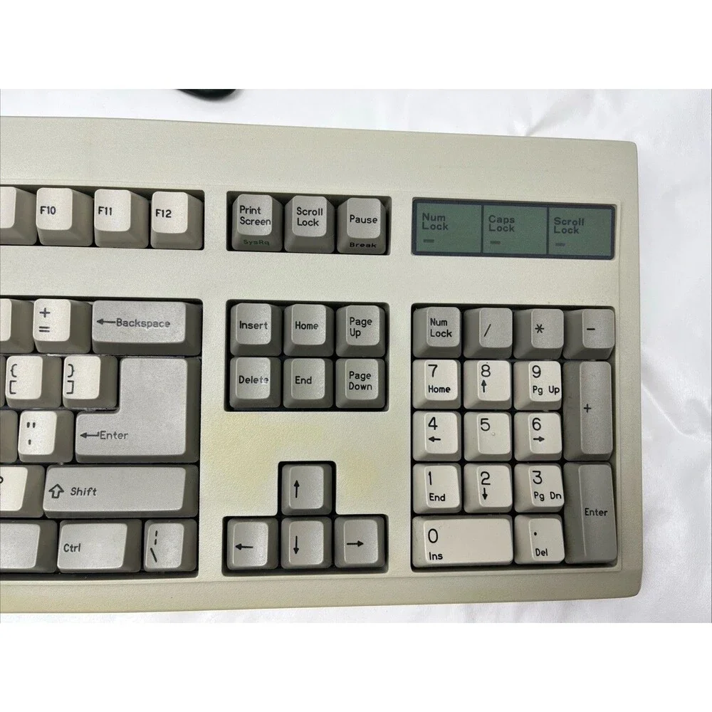 VTG‎ Retro KEYBOARD BTC-5339R 5-Pin DIN AT w/Protective Case Taiwan ROC Untested